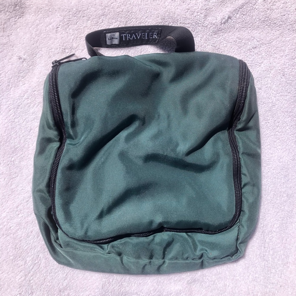 L.L. Bean Traveler toiletries hanging pouch bathroom organizer bag